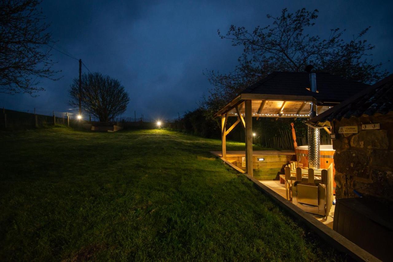 East Cottage * Wood Burning Hot Tub * Garden St Andrews Exterior photo